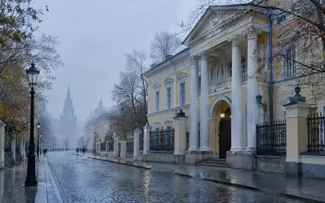 Актриса Вера Енгалычева рассказала, как привыкала к жизни в Москве