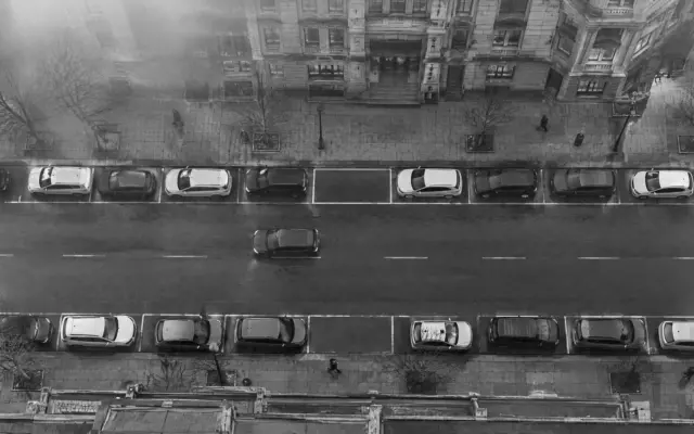 Москва повысит верхнюю границу тарифа на парковку до 950 рублей