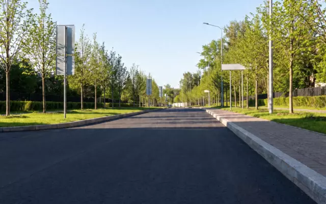 На Тарутинской улице в Фили-Давыдкове заменили асфальт и обновили тротуары