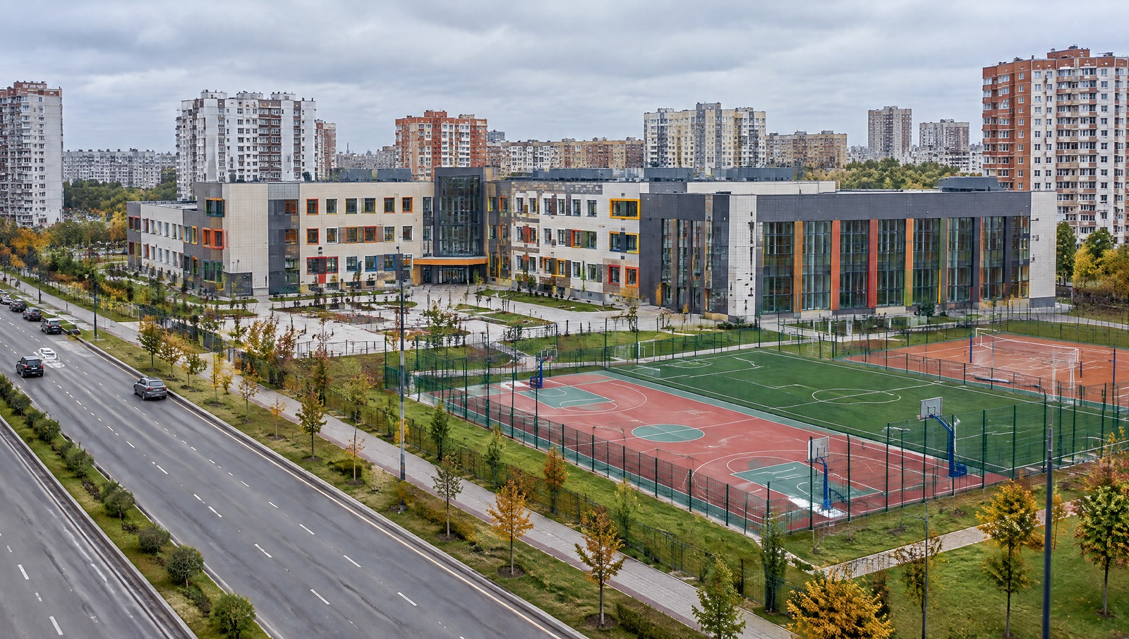 Школа на 600 учеников открылась в Южном Бутове на Варшавском шоссе