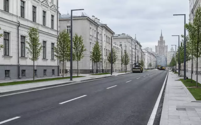 Сосинскую улицу в центре Москвы благоустроили на площади почти 12 тыс. кв. м